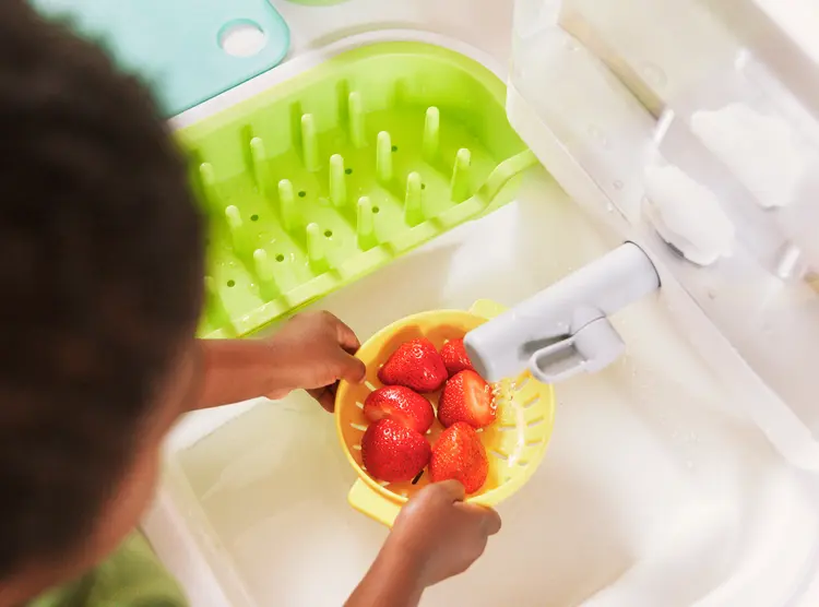 Cozinha Infantil Realista Com Água – Brincadeira de Verdade - Imagem 4